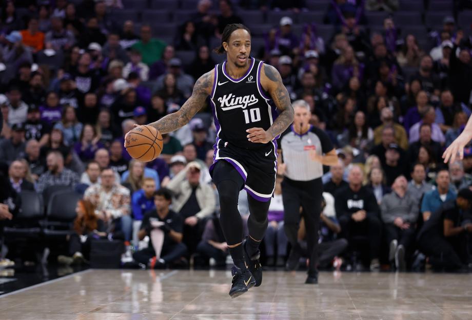 [图]德罗赞27分布伦森伤退 国王力克尼克斯三连胜